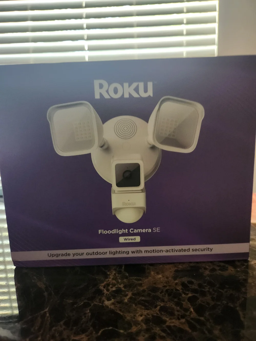 Roku White Floodlight Camera SE Wired - Dual Lights